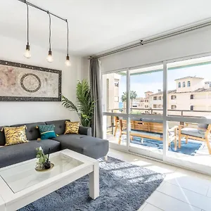 Sea View 2 Bedroom 2 Min Away From The Apartment